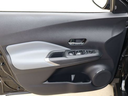 Used 2024 Nissan Kicks SR w/ SR Premium Package FWD image 19