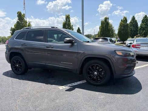 Used 2020 Jeep Cherokee Latitude Plus FWD image 4