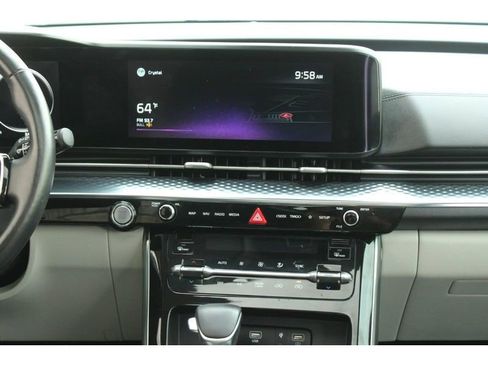 Used 2022 Kia Carnival SX Prestige image 19