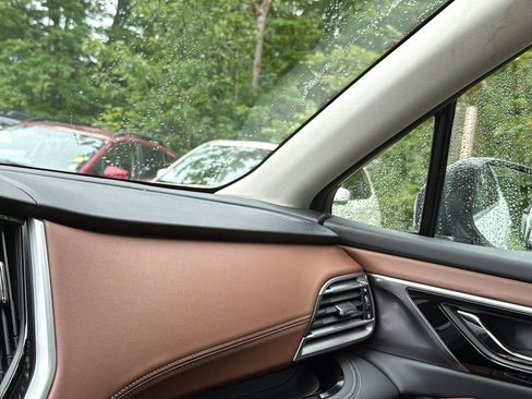 Used 2022 Subaru Outback Touring AWD/4WD image 20