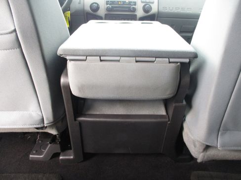 Used 2016 Ford F250 XLT w/ XLT Value Package image 8