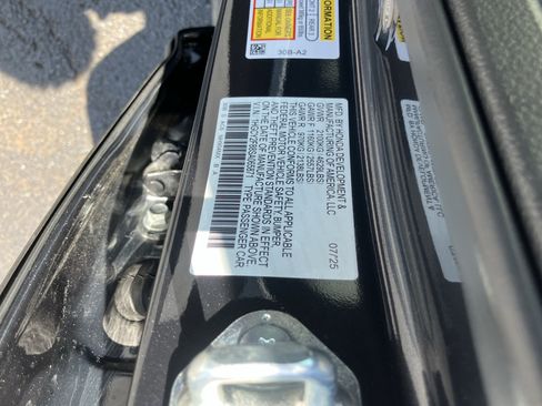 Certified 2025 Honda Accord Touring image 31