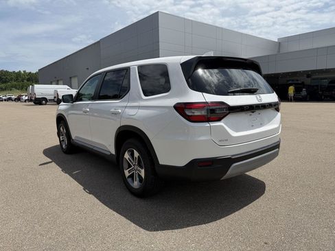 Used 2025 Honda Pilot EX-L image 4