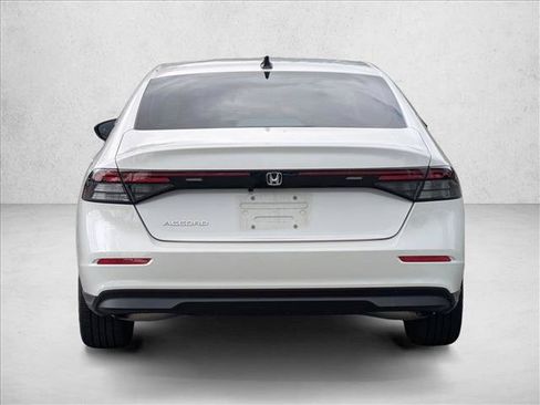 Used 2025 Honda Accord SE image 6