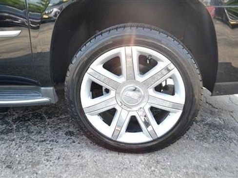 Used 2015 Cadillac Escalade ESV Luxury AWD/4WD image 9