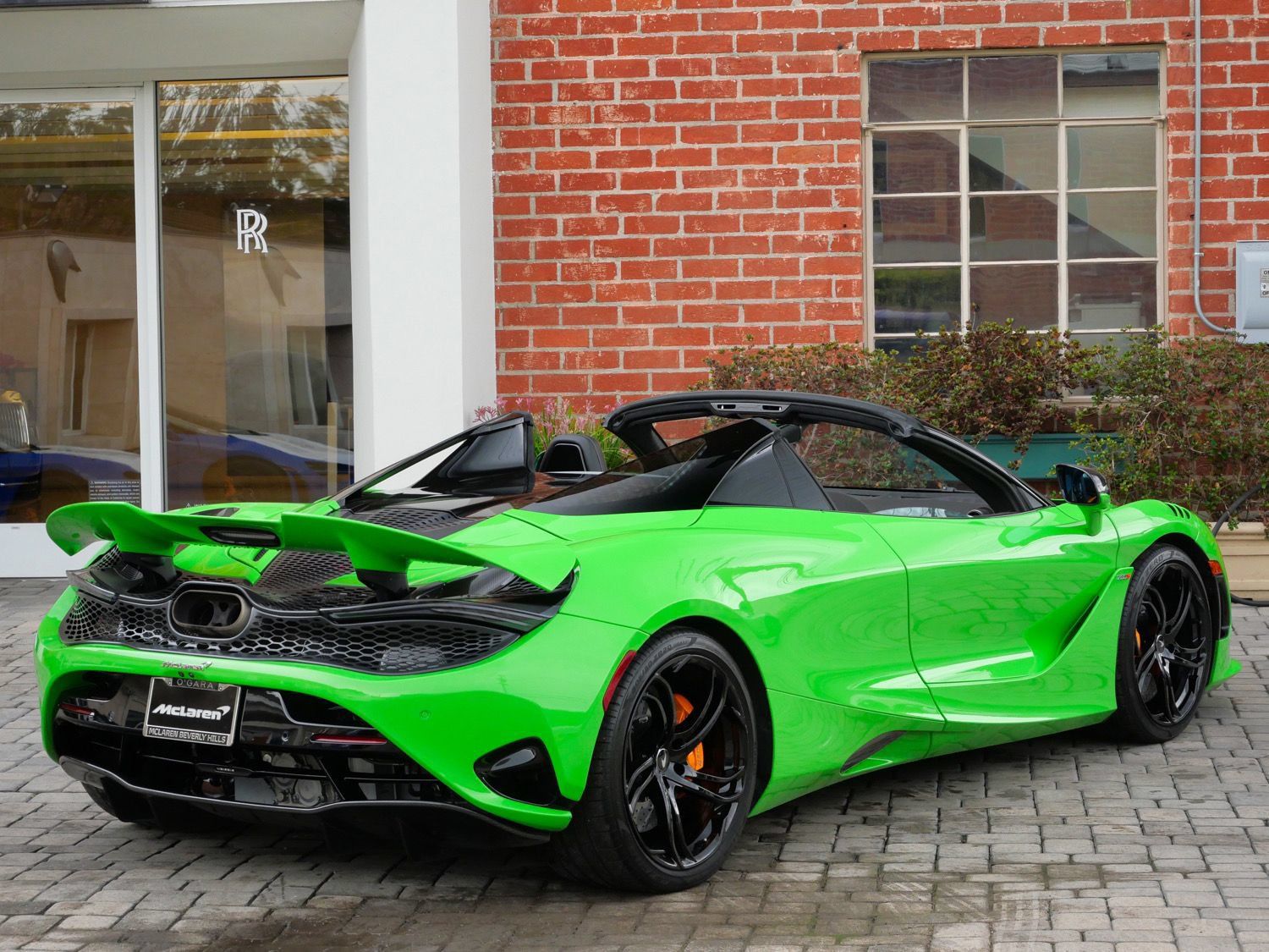 Used 2024 McLaren 750S Spider RWD image 4