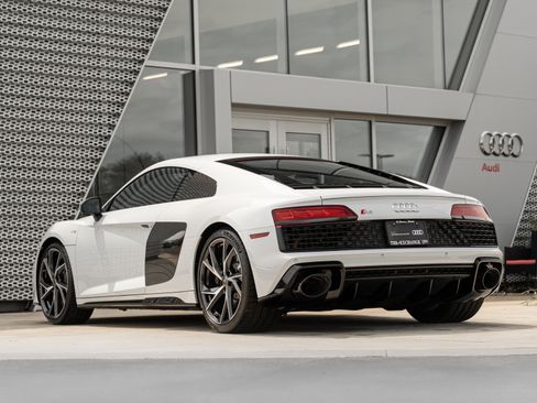 Certified 2023 Audi R8 V10 performance w/ Premium Package RWD image 5
