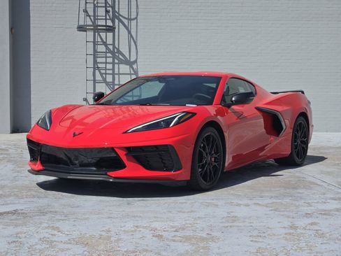 Used 2024 Chevrolet Corvette Stingray Coupe w/ Z51 Performance Package image 4