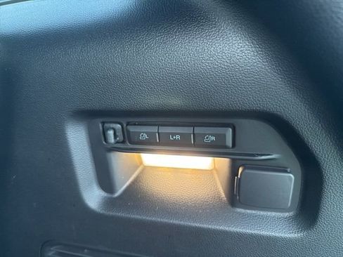 Used 2022 Ford Explorer Limited w/ Equipment Group 301A image 18