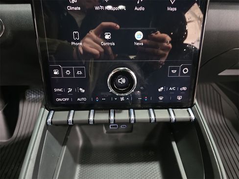 New 2026 GMC Terrain AT4 w/ LPO, Floor Liner Package image 22