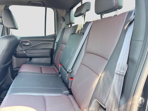 Used 2025 Honda Ridgeline Black Edition image 24