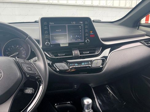 Used 2022 Toyota C-HR Nightshade image 7