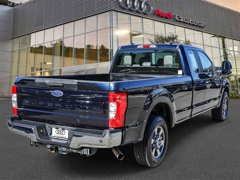 Used 2022 Ford F250 XL w/ Power Equipment Group image 4