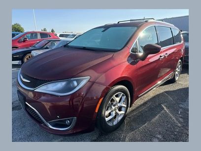 Used 2019 Chrysler Pacifica Touring-L Plus w/ Tire & Wheel Group