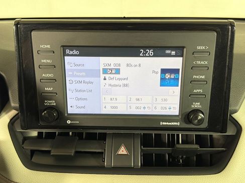 Used 2020 Toyota RAV4 XLE AWD/4WD image 28
