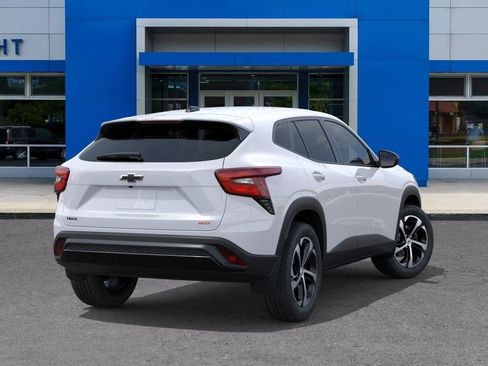New 2026 Chevrolet Trax RS w/ Driver Confidence Package FWD image 4