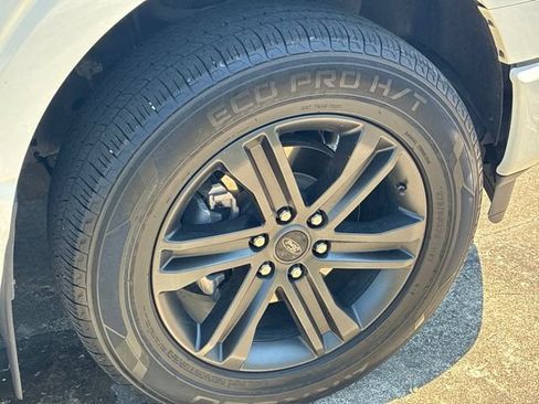 Used 2022 Ford F150 Lariat AWD/4WD image 16