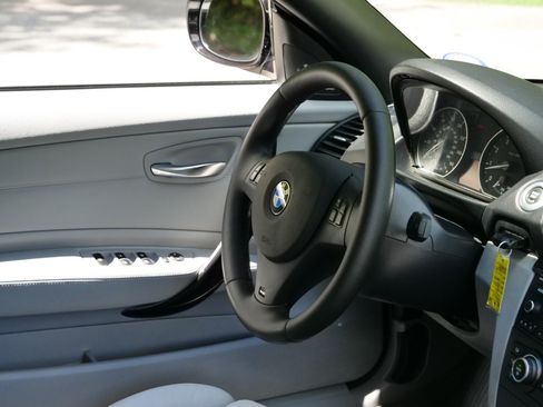Used 2011 BMW 135i Convertible RWD image 34