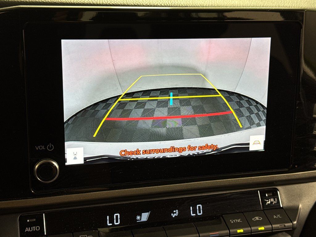 Used 2025 Toyota Camry LE FWD image 27