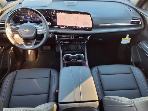 New 2026 Chevrolet Traverse LT w/ Enhanced Driving Package image 8