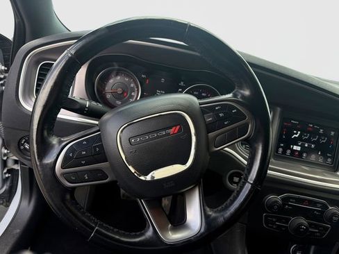 Used 2022 Dodge Charger SXT w/ Leather Interior Group RWD image 17