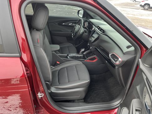 Used 2023 Chevrolet TrailBlazer RS w/ Sun and Liftgate Package image 16