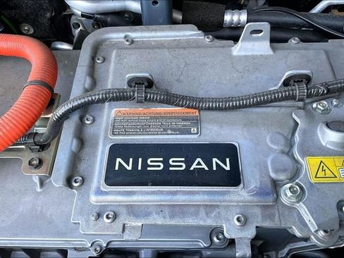 Used 2025 Nissan Ariya FWD image 32