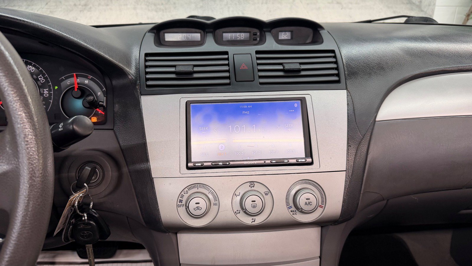 Used 2007 Toyota Solara SE FWD image 32
