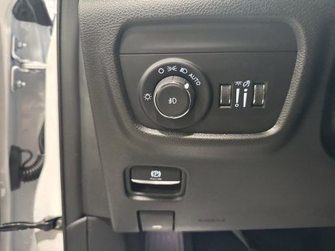 New 2025 Jeep Grand Cherokee Limited w/ Trailer Tow Package image 20