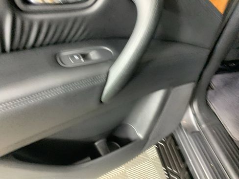 Used 2021 Nissan Armada SL w/ Captain's Chairs Package image 32