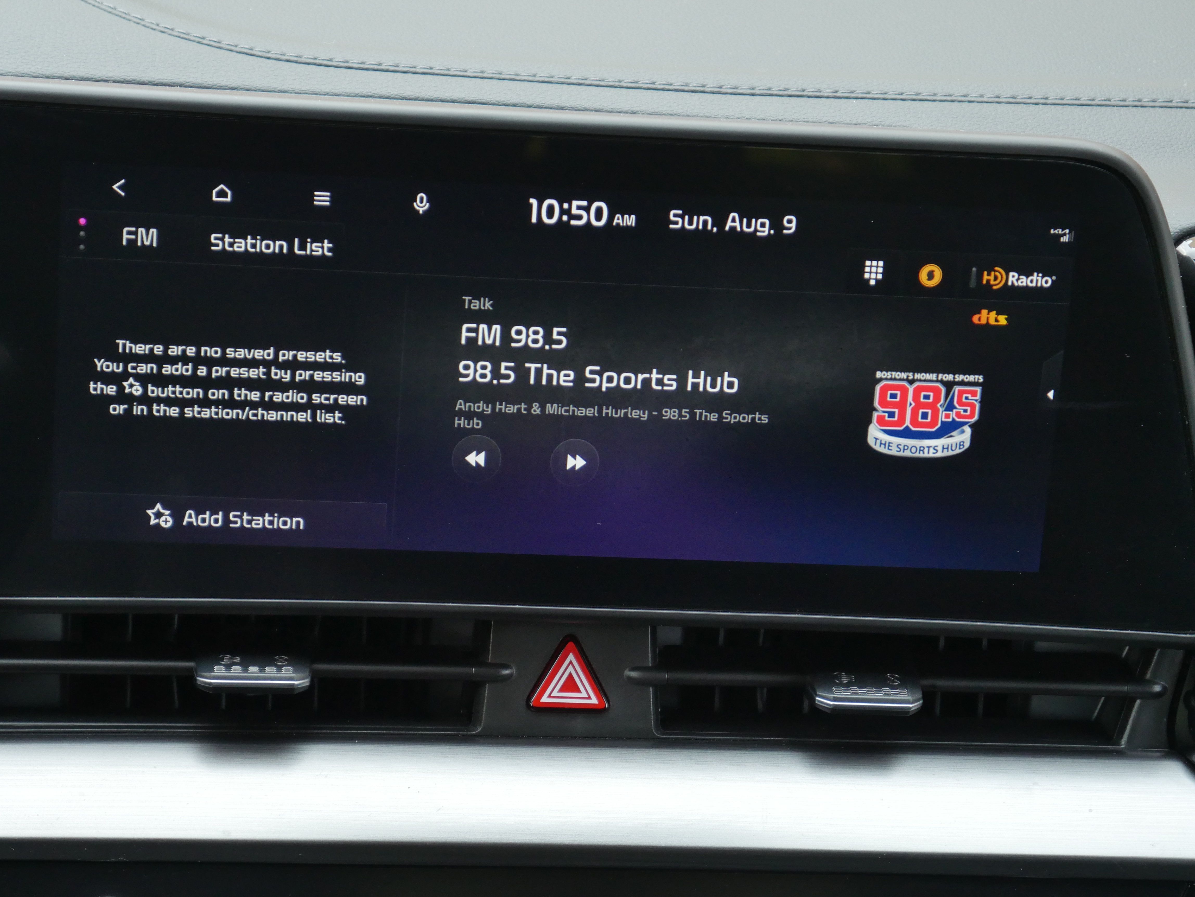 Used 2025 Kia Sportage EX AWD/4WD image 16