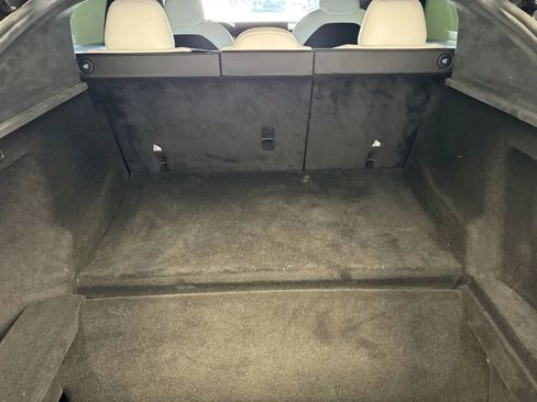 Used 2022 Tesla Model S Base image 8