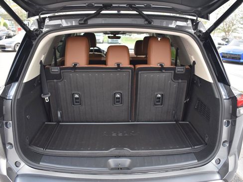 New 2026 Nissan Pathfinder Platinum w/ Cargo Package FWD image 62