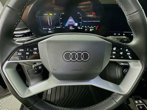 Used 2025 Audi Q5 Premium Plus w/ Premium Plus AWD/4WD image 18