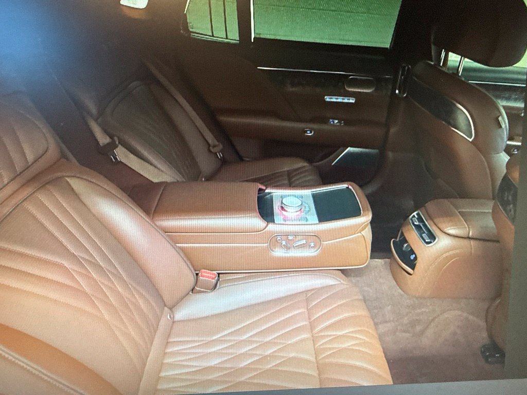Used 2023 Genesis G90 3.5T AWD/4WD image 13