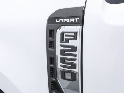 Used 2025 Ford F250 Lariat w/ Lariat Ultimate Package image 7