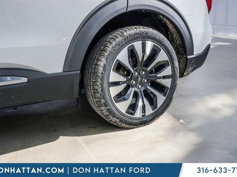 New 2026 Ford Explorer Platinum w/ LUX Leather Package image 37