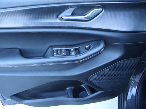 New 2026 Jeep Grand Cherokee L Laredo image 17