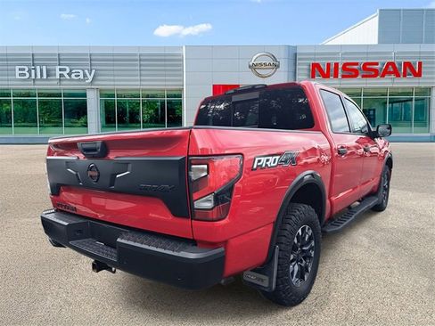 Used 2021 Nissan Titan PRO-4X w/ Pro-4x Convenience Package image 4