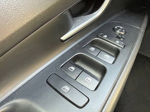 Used 2023 Hyundai Elantra Limited FWD image 30