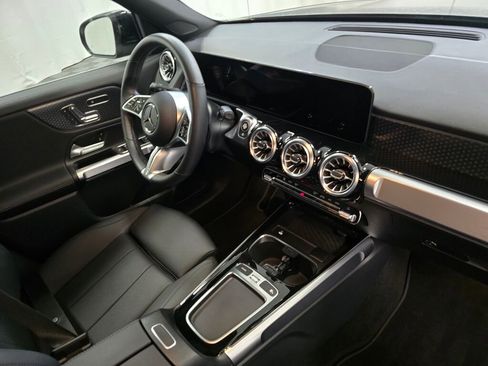 Certified 2025 Mercedes-Benz GLB 250 4MATIC image 23