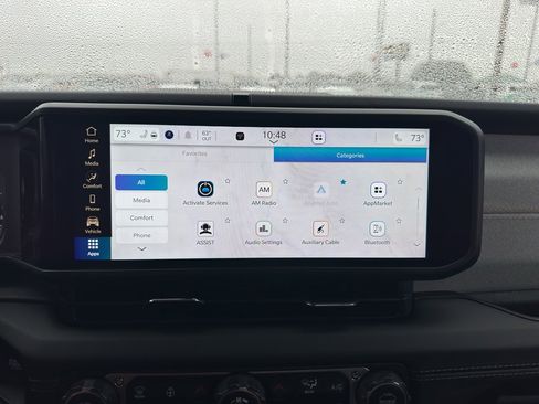 Used 2025 Jeep Wrangler Sahara image 24