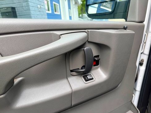 Used 2013 Chevrolet Express 3500 LT w/ LT Preferred Equipment Group RWD image 31