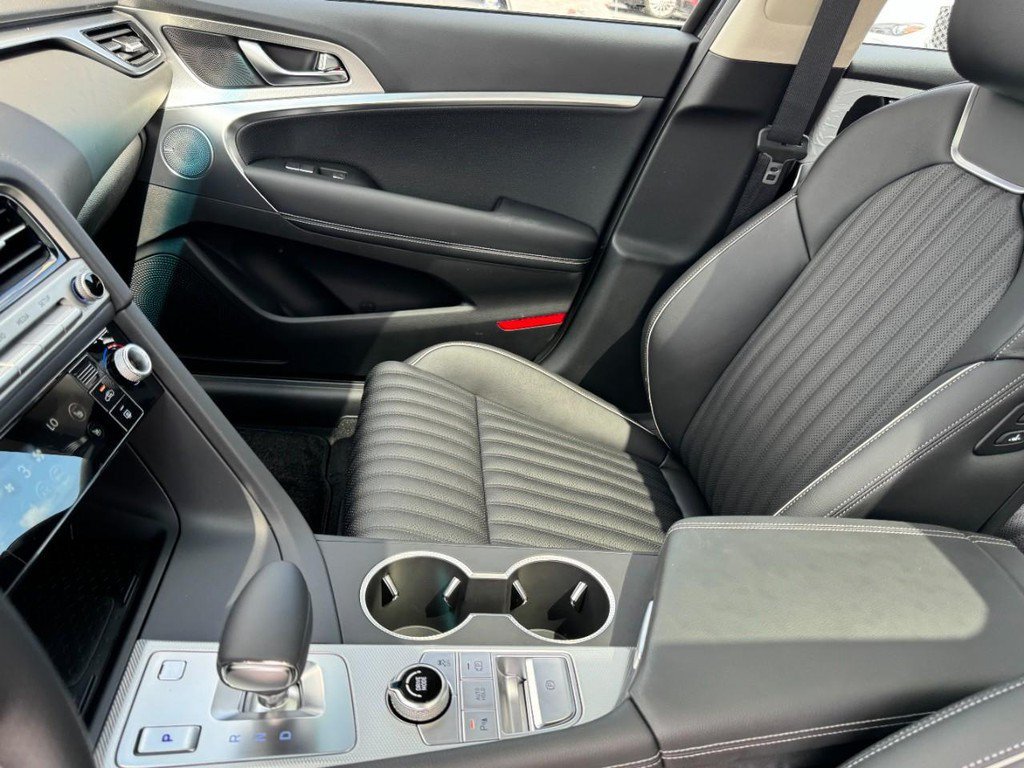 Used 2026 Genesis G70 2.5T Prestige AWD/4WD image 9