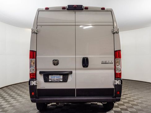Used 2025 RAM ProMaster 2500 w/ Convenience Group FWD image 12