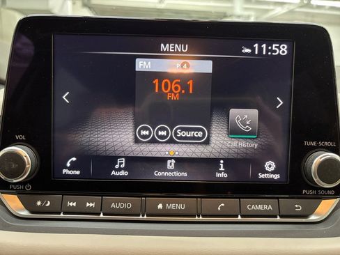 Used 2023 Nissan Rogue SV AWD/4WD image 25