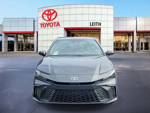 Used 2025 Toyota Camry SE w/ Multimedia Upgrade Package image 2