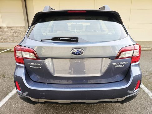 Used 2017 Subaru Outback 2.5i AWD/4WD image 4