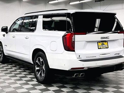 Used 2025 GMC Yukon XL AT4 Ultimate w/ LPO, Floor Liner Package AWD/4WD image 3