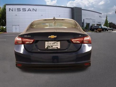 Used 2021 Chevrolet Malibu LT FWD image 4